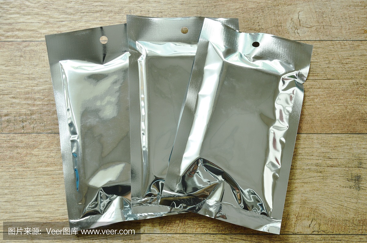 零食包裝鋁箔模型桌上