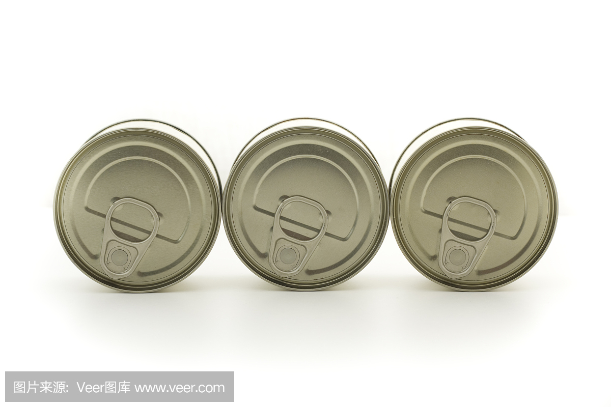 三個金屬罐頭